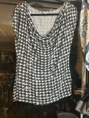 Halogen Black & White Houndstooth Cowl Neck Tank
